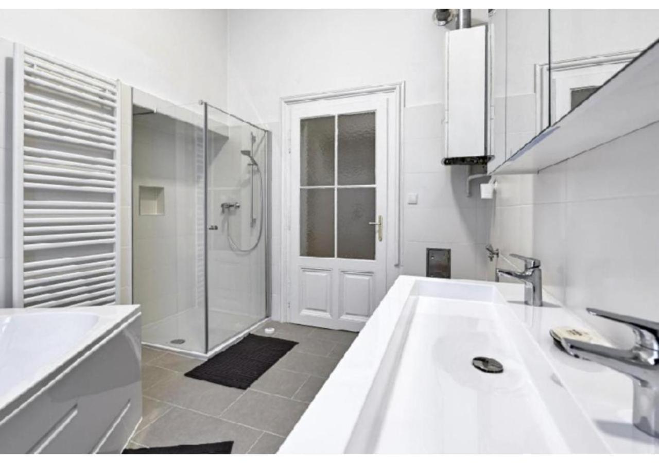 Luxurious, 2 Min To Casino And Roemertherme Apartment Baden Luaran gambar