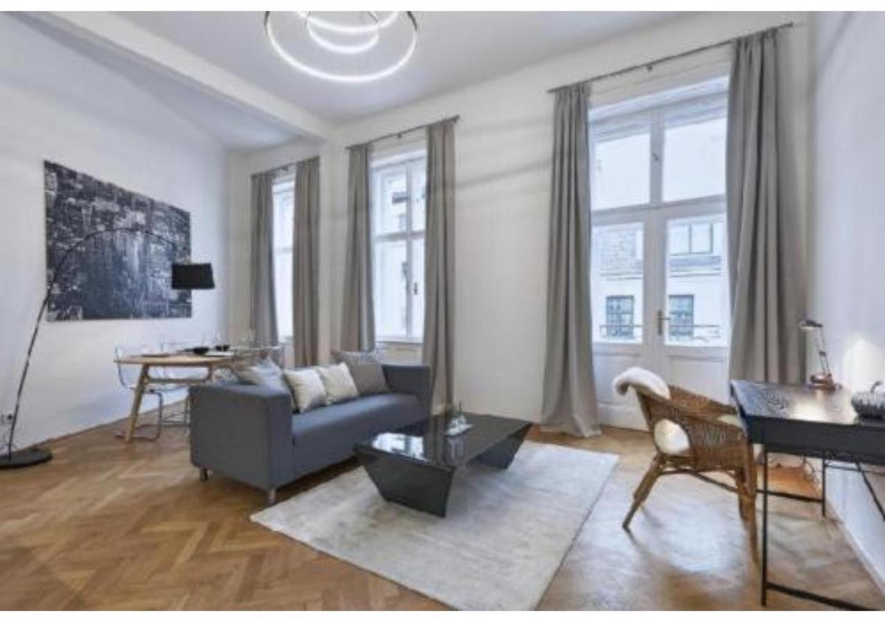 Luxurious, 2 Min To Casino And Roemertherme Apartment Baden Luaran gambar