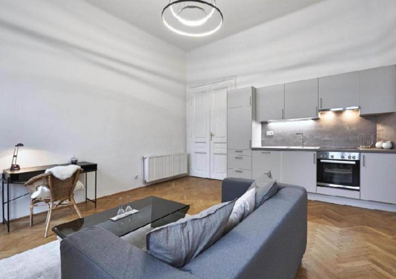 Luxurious, 2 Min To Casino And Roemertherme Apartment Baden Luaran gambar