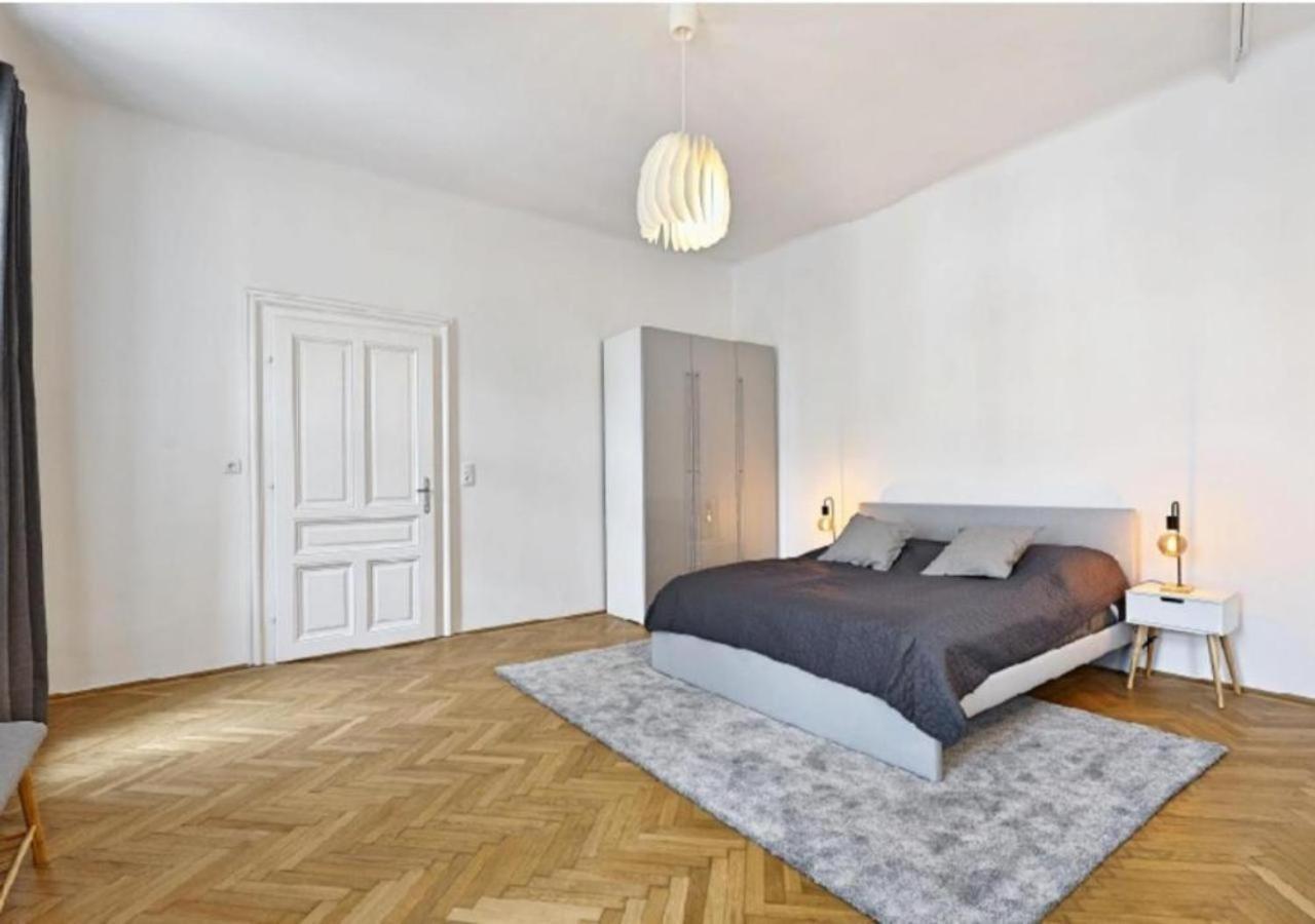 Luxurious, 2 Min To Casino And Roemertherme Apartment Baden Luaran gambar